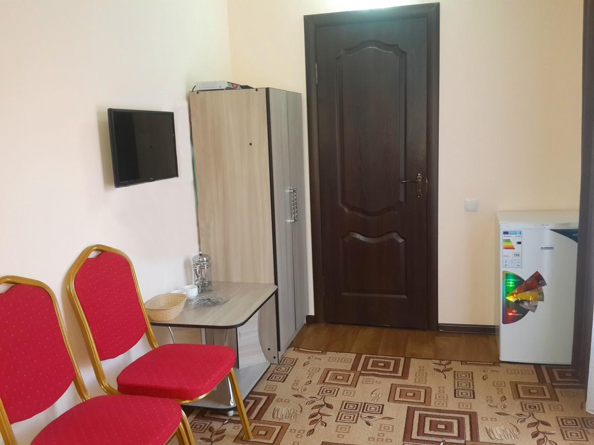 Mini-Pansionat Maksat Cholpon-Ata Exterior foto